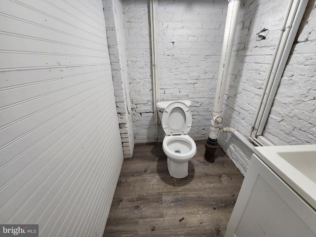 2014 E LANVALE ST, Baltimore, MD 21213