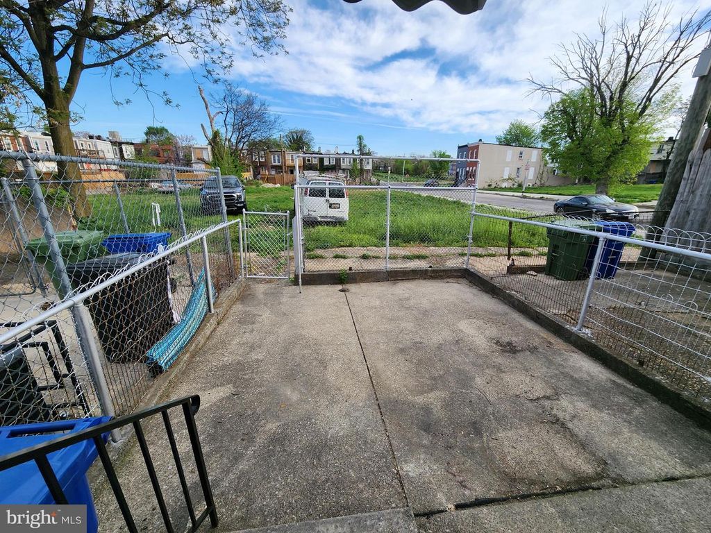 Image 14 of property listing at 2014 E LANVALE ST, Baltimore, MD 21213