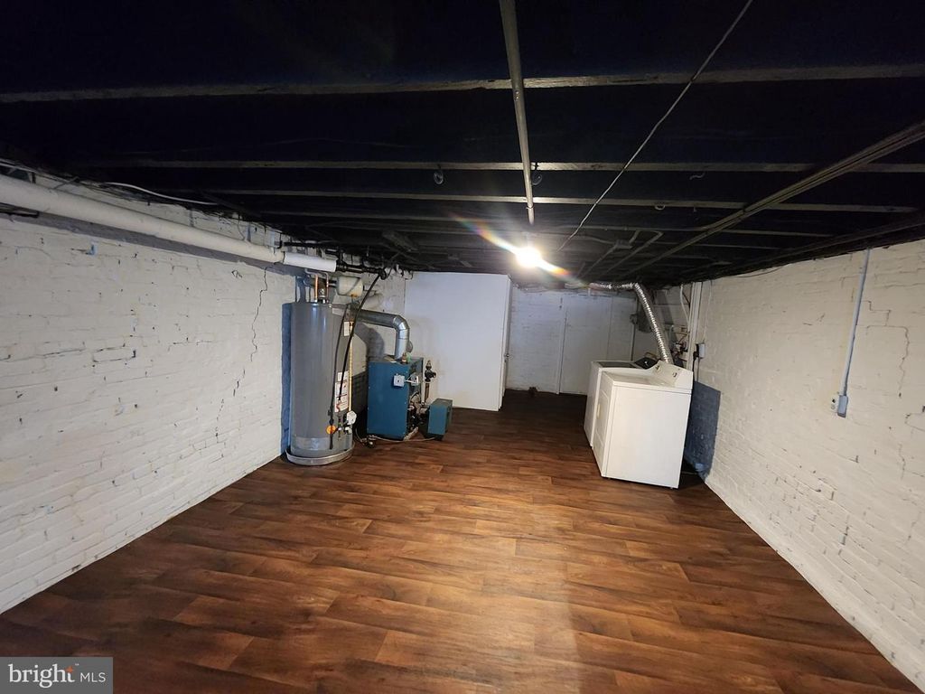 Image 18 of property listing at 2014 E LANVALE ST, Baltimore, MD 21213