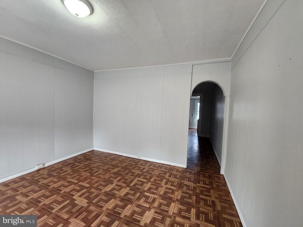 Image 7 of property listing at 2014 E LANVALE ST, Baltimore, MD 21213