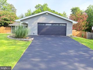 2709 PINEWOOD DR, Waldorf, MD 20601