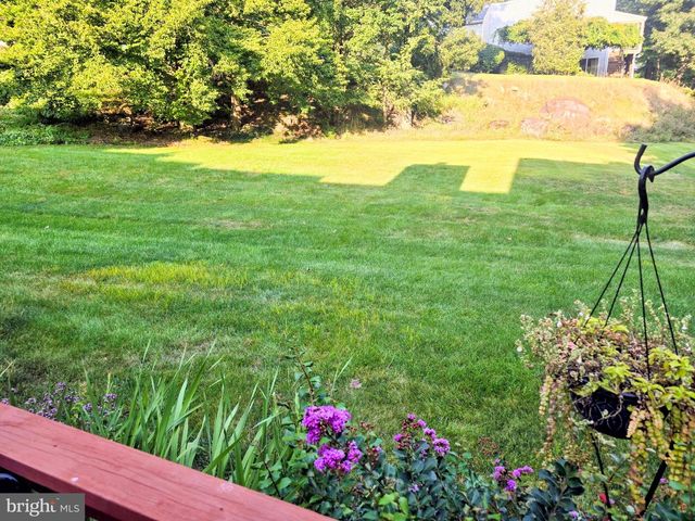 103 MOUNTAINSTONE DR, Elizabethtown, PA 17022