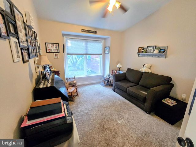 103 MOUNTAINSTONE DR, Elizabethtown, PA 17022