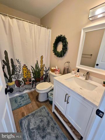 103 MOUNTAINSTONE DR, Elizabethtown, PA 17022