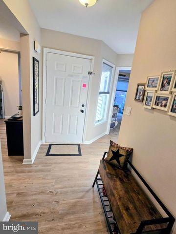 103 MOUNTAINSTONE DR, Elizabethtown, PA 17022