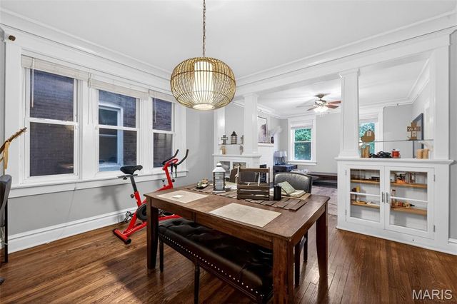 739 Dover Place, St Louis, MO 63111