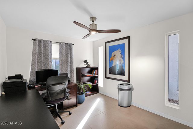 501 E CALAVAR Road, Phoenix, AZ 85022