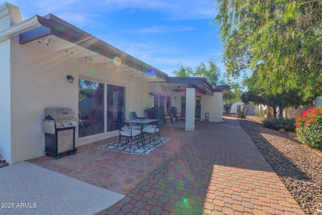 501 E CALAVAR Road, Phoenix, AZ 85022