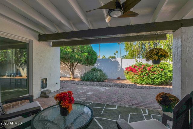 501 E CALAVAR Road, Phoenix, AZ 85022