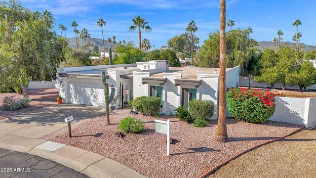 501 E CALAVAR Road, Phoenix, AZ 85022