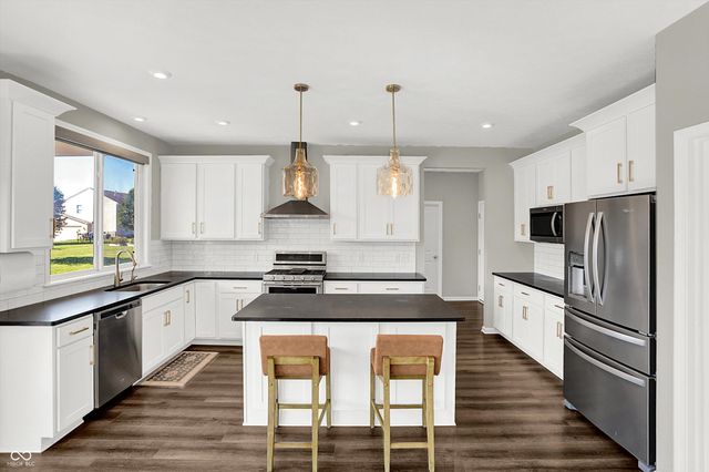 7877 Villa Circle, Avon, IN 46123