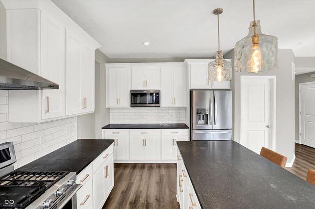 7877 Villa Circle, Avon, IN 46123