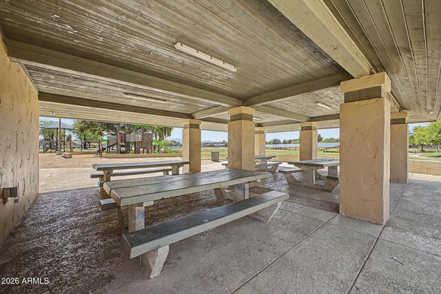 15283 W Eureka Trail, Surprise, AZ 85374