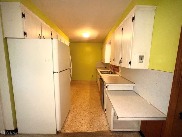 813 Brookfield Avenue, Youngstown, OH 44512