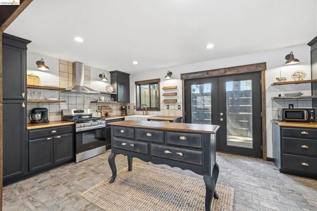 20568 Chief Fuller Way, Mi Wuk Village, CA 95346
