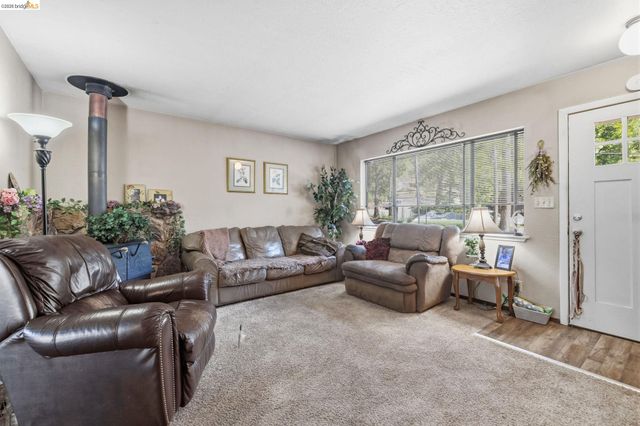 20568 Chief Fuller Way, Mi Wuk Village, CA 95346