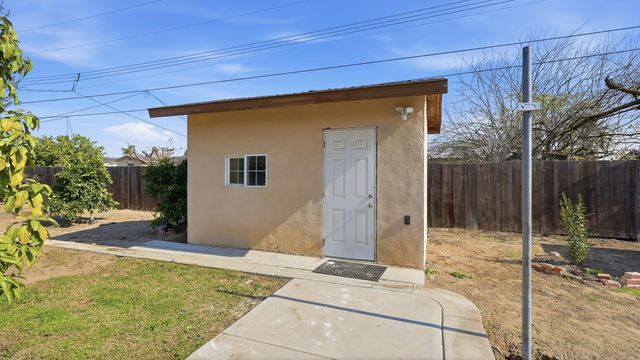 916 S Cottage Street, Porterville, CA 93257