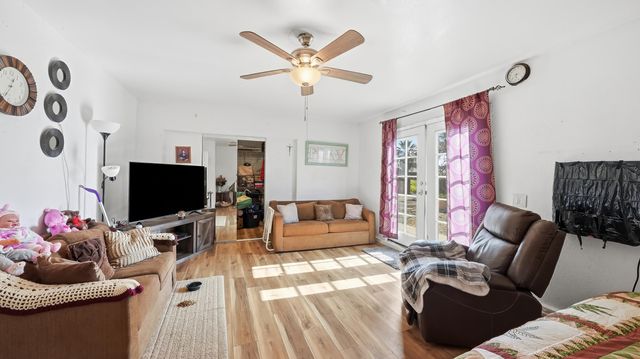 916 S Cottage Street, Porterville, CA 93257