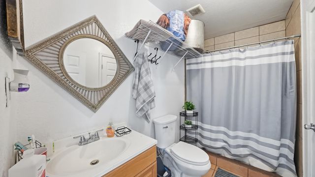 916 S Cottage Street, Porterville, CA 93257