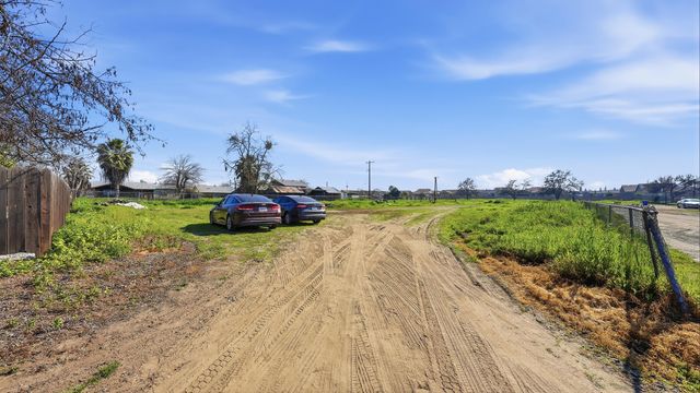 916 S Cottage Street, Porterville, CA 93257