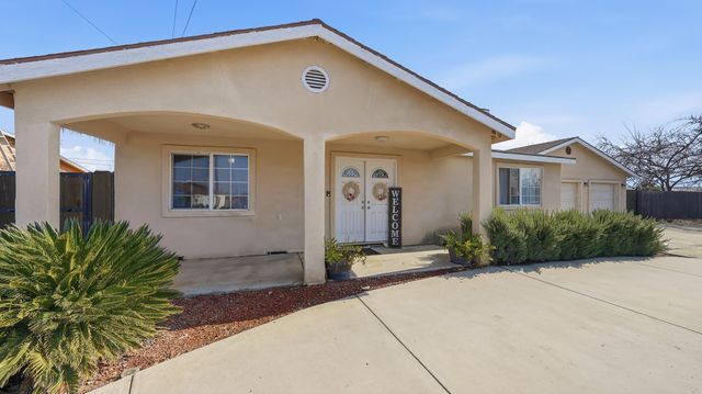 916 S Cottage Street, Porterville, CA 93257