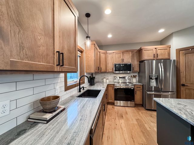 615 Quartzite Ave Avenue, Tea, SD 57064