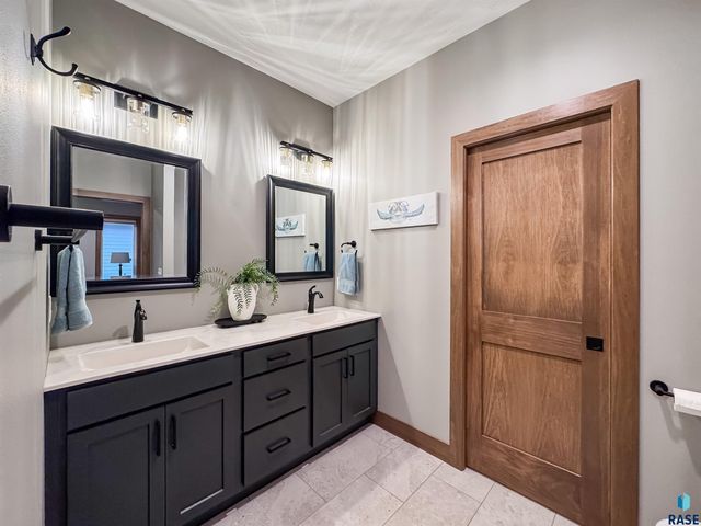 615 Quartzite Ave Avenue, Tea, SD 57064