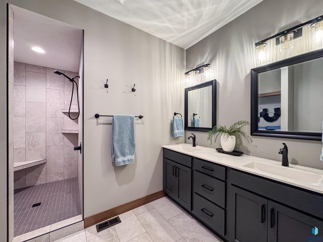 615 Quartzite Ave Avenue, Tea, SD 57064