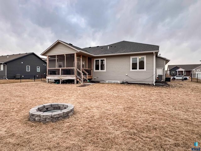 615 Quartzite Ave Avenue, Tea, SD 57064