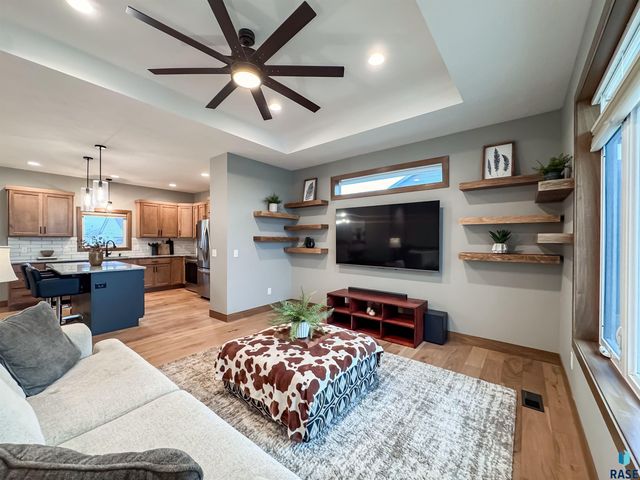 615 Quartzite Ave Avenue, Tea, SD 57064