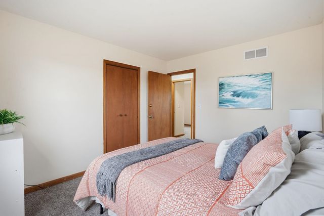 315 20th Avenue W, Milan, IL 61264