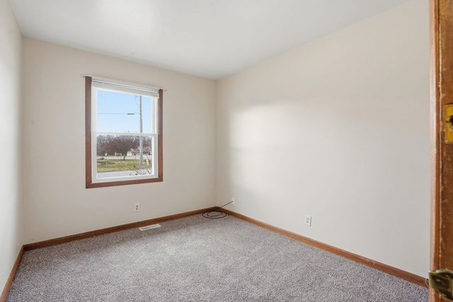 315 20th Avenue W, Milan, IL 61264