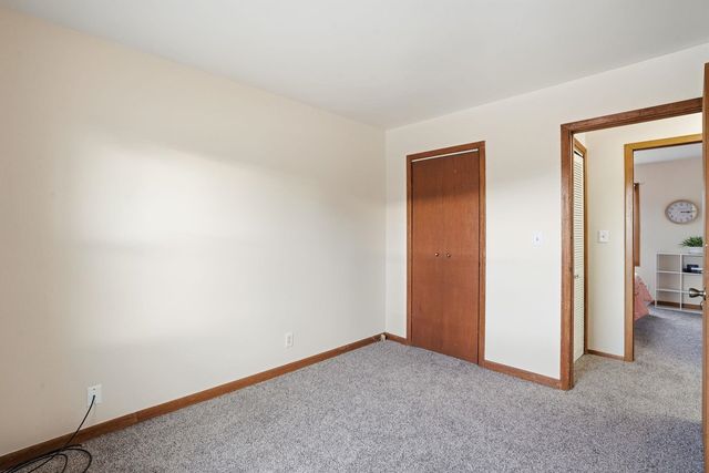 315 20th Avenue W, Milan, IL 61264