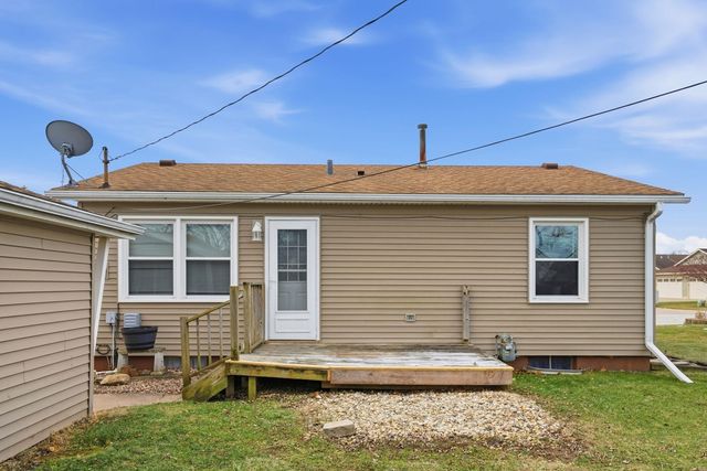 315 20th Avenue W, Milan, IL 61264