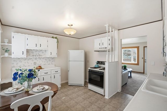 315 20th Avenue W, Milan, IL 61264