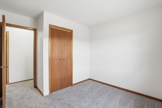 315 20th Avenue W, Milan, IL 61264