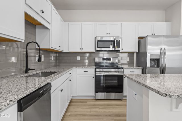 88 Floating Bridge Trail, Lillington, NC 27546