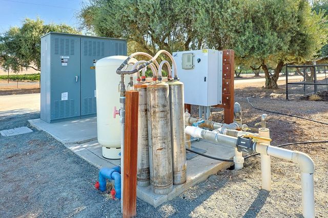 15725 Avenue 376, Visalia, CA 93292