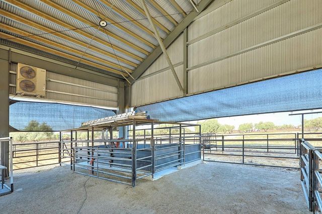 15725 Avenue 376, Visalia, CA 93292