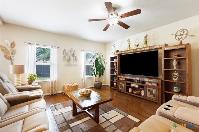 598 Sweet Gum, Kyle, TX 78640
