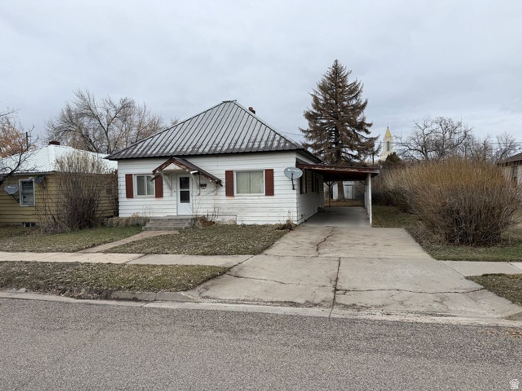 536 JEFFERSON ST, Montpelier, ID 83254