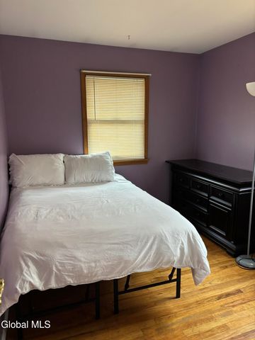 52 Trottingham Road, Saratoga Springs, NY 12866