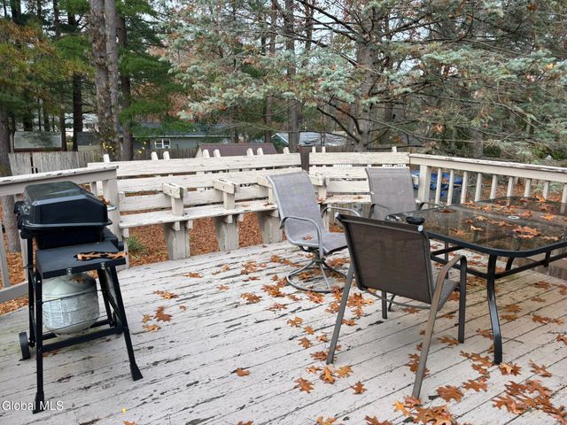 52 Trottingham Road, Saratoga Springs, NY 12866