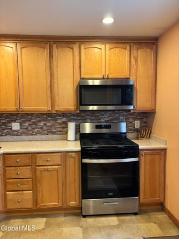 52 Trottingham Road, Saratoga Springs, NY 12866