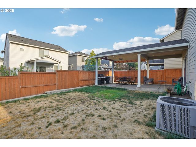 1214 S 11TH Pl, Cornelius, OR 97113