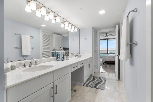 100 Lakeshore Drive 252, North Palm Beach, FL 33408