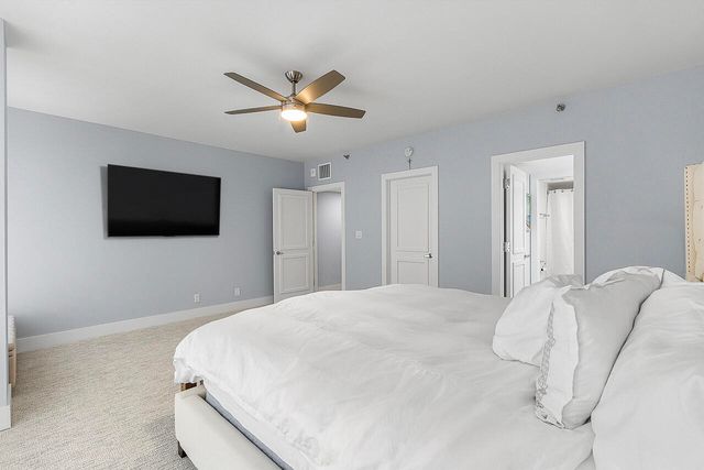 100 Lakeshore Drive 252, North Palm Beach, FL 33408