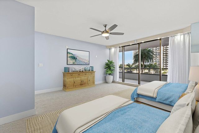 100 Lakeshore Drive 252, North Palm Beach, FL 33408
