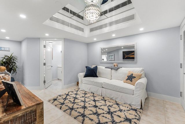 100 Lakeshore Drive 252, North Palm Beach, FL 33408
