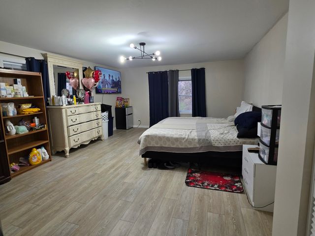 430 Gillings Drive, Gurnee, IL 60031